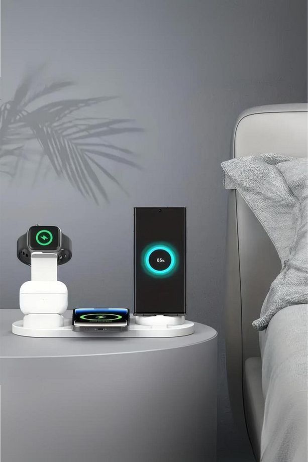 4'ü 1 Arada Kablosuz Çok İşlevli Şarj İstasyonu – Telefon, Akıllı Saat, Kulaklık Uyumlu